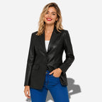 Blazer femme en cuir noir cintrée