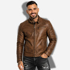 Veste en simili cuir marron pour homme style biker avec effets matelassé sur les épaules et sur les manches