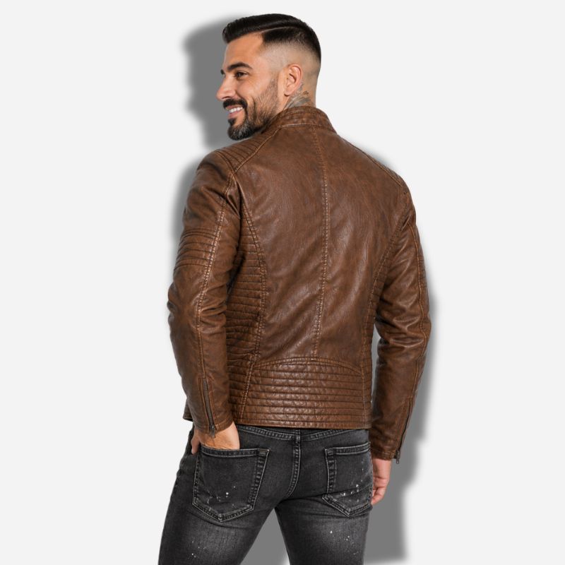 Veste en simili cuir marron pour homme style biker avec effets matelassé sur les épaules et sur les manches